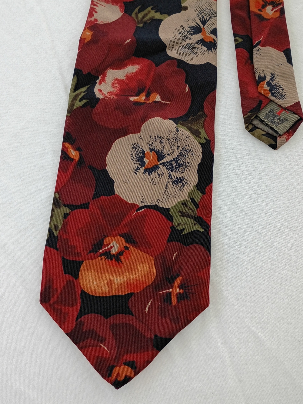 Robert Talbott Tie Finest Silk Carmel Floral Made In USA 57" x 3.5" Red & Black